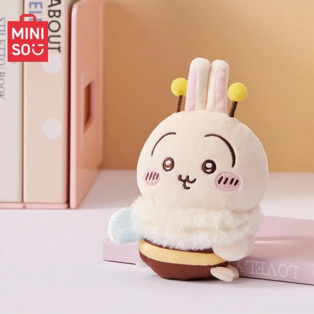 MINISO Chiikawa Cherry Blossom Bee Plush Clip - Qootoy - Hong Kong Ying Yue Development Limited
