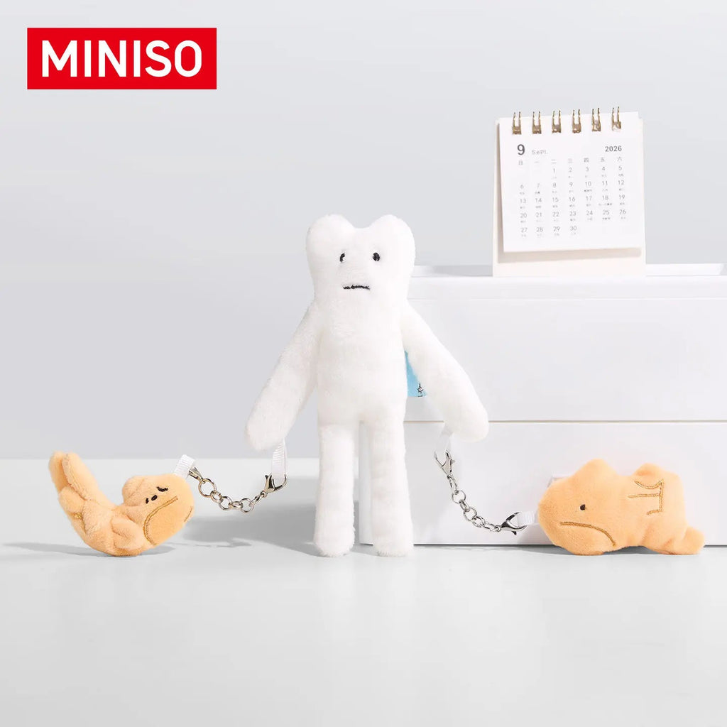 MINISO Stretch Cat Plush Doll - Qootoy - Hong Kong Ying Yue Development Limited